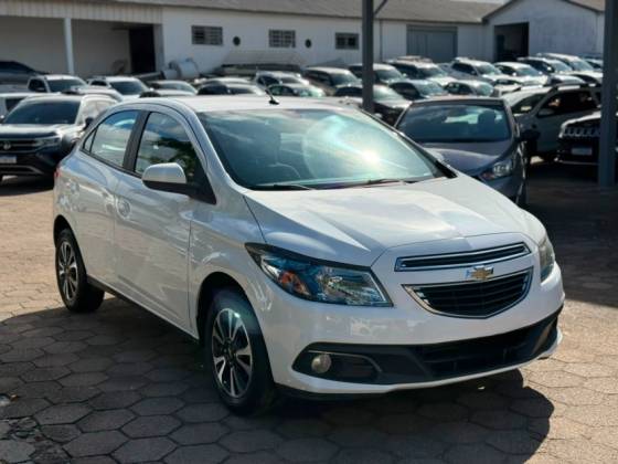 CHEVROLET ONIX 1.4 MPFI LTZ 8V FLEX 4P AUTOMÁTICO CHEVROLET ONIX 1.4 MPFI LTZ 8V FLEX 4P AUTOMÁTICO